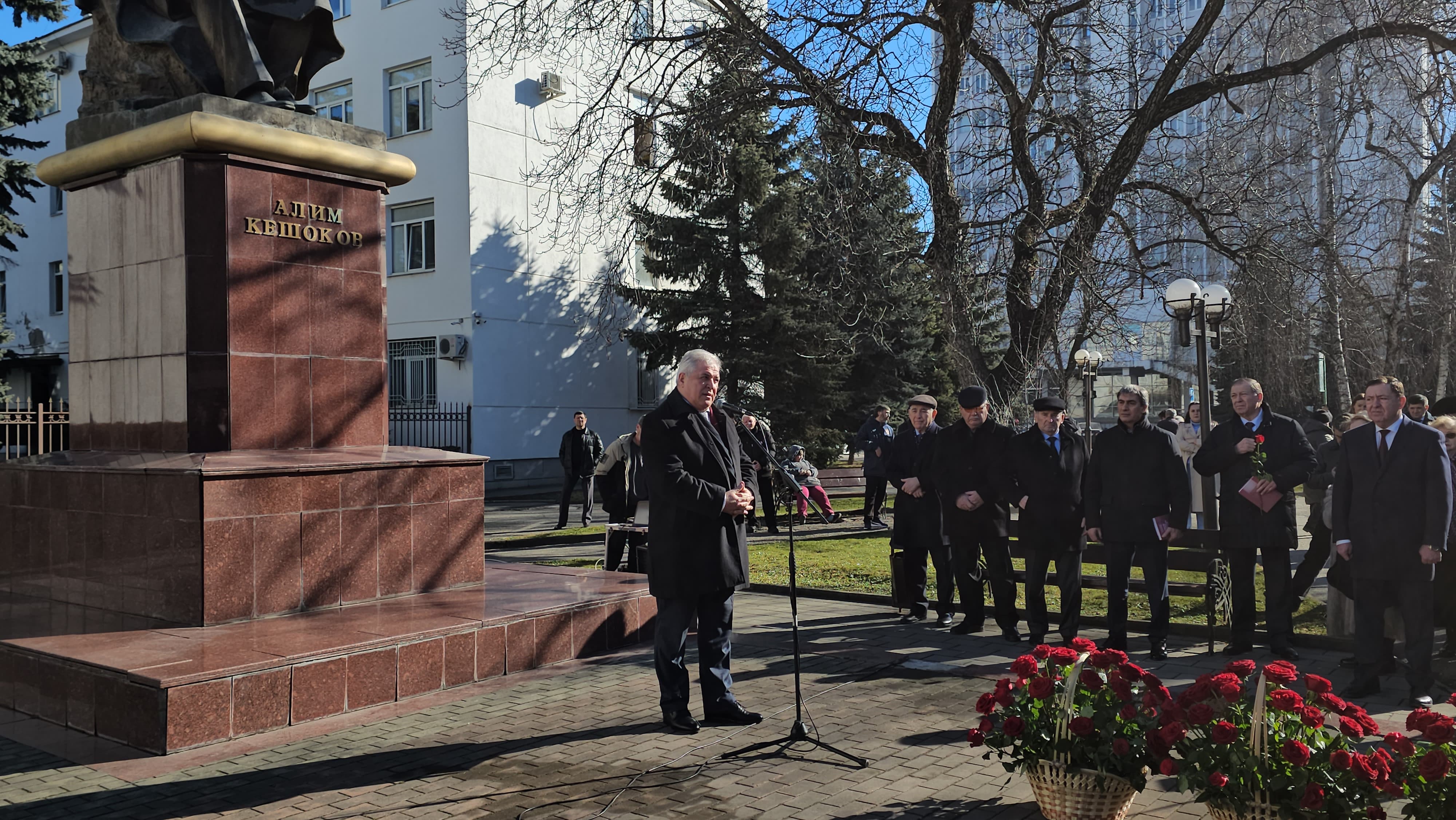 В Нальчике почтили память Алима Кешокова 