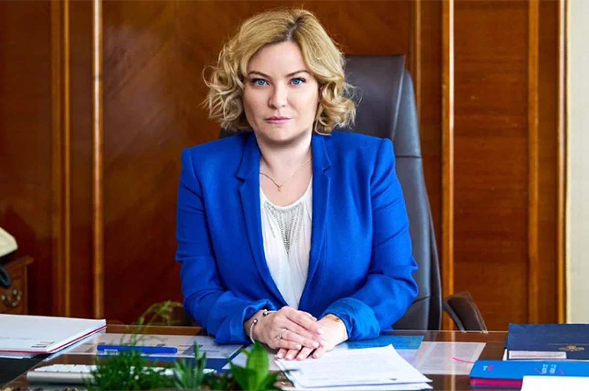 Министр культуры России Ольга Любимова поздравила жителей России с Днем народного единства 